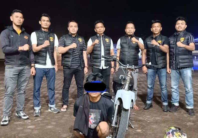 93 Tersangka
