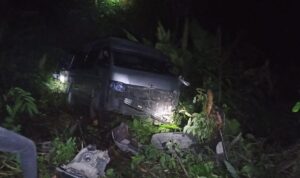 Hiace Terjun ke Jurang